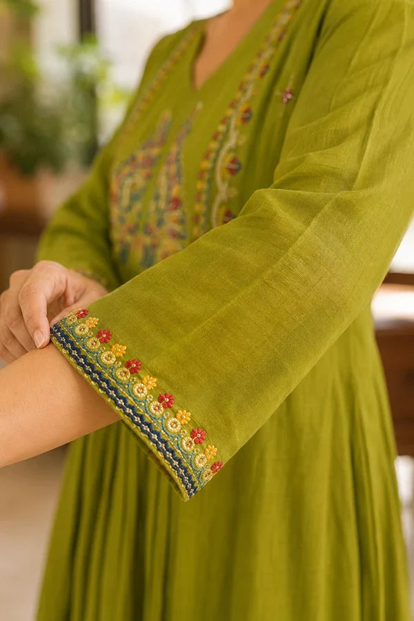 Peacock Grace Embroidered Kurta Set