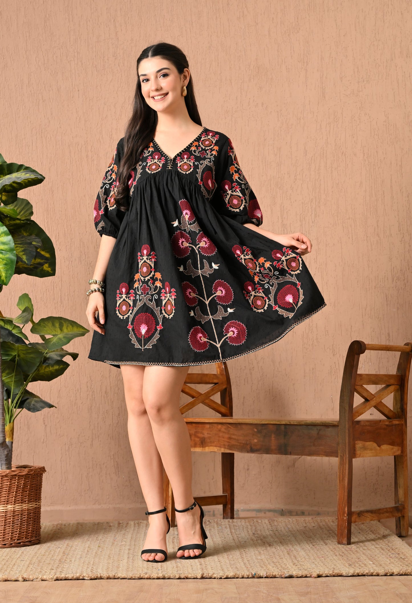 Elegant Black Midi Frock Delight