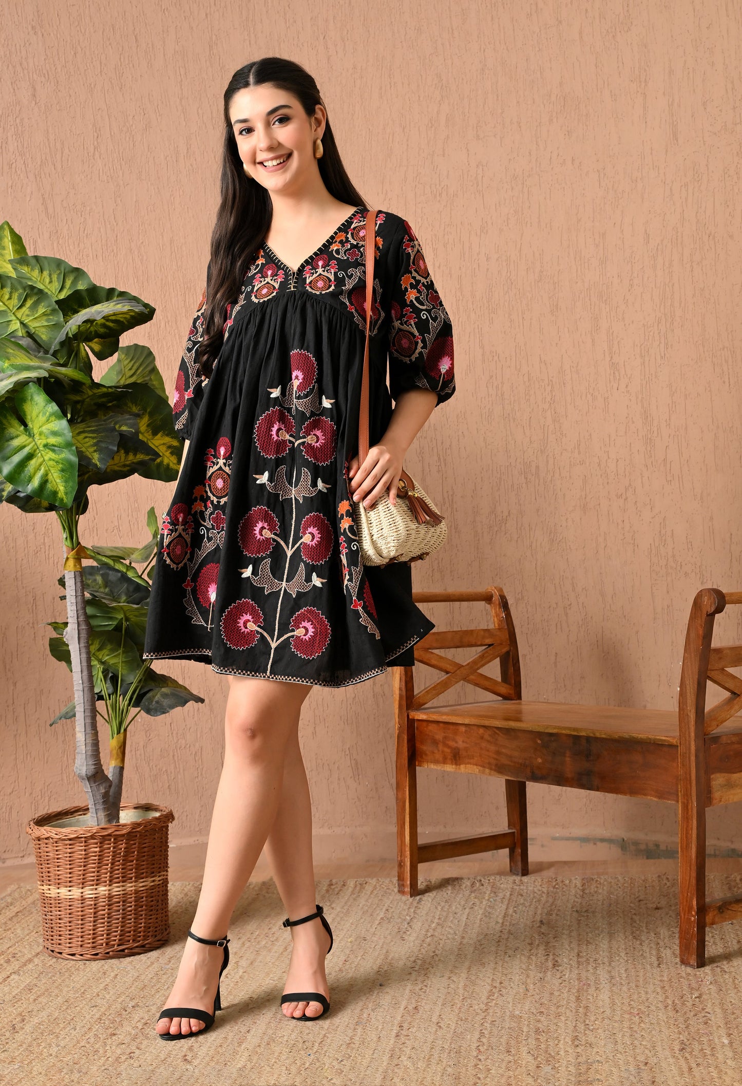 Elegant Black Midi Frock Delight