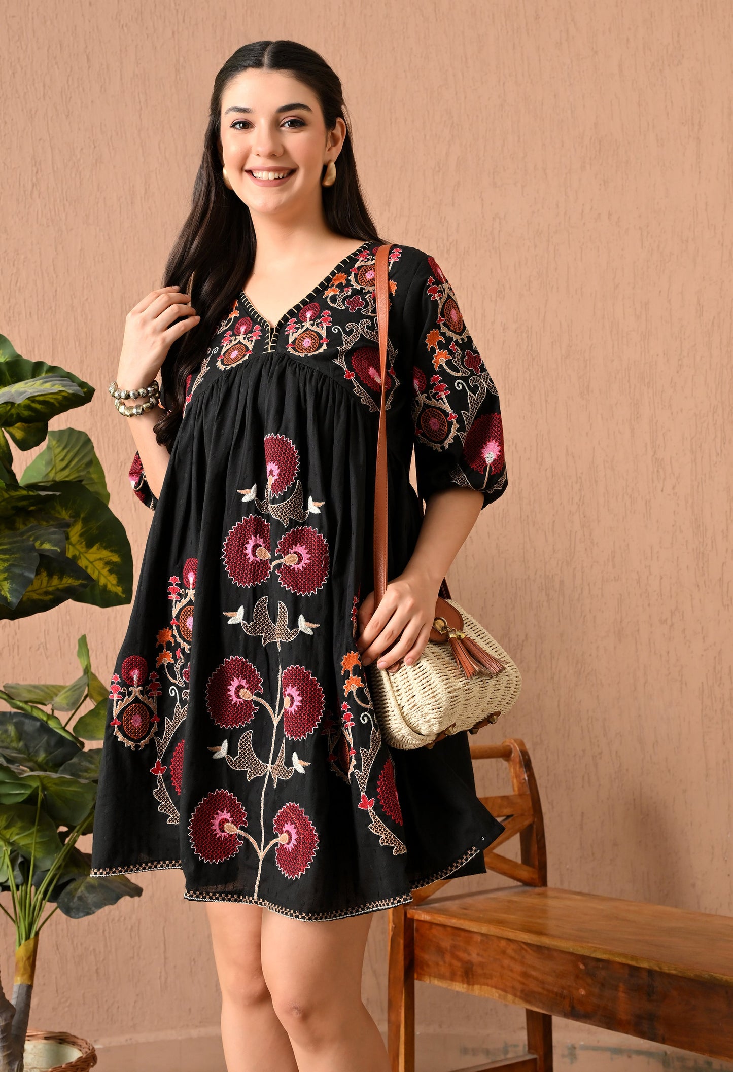 Elegant Black Midi Frock Delight