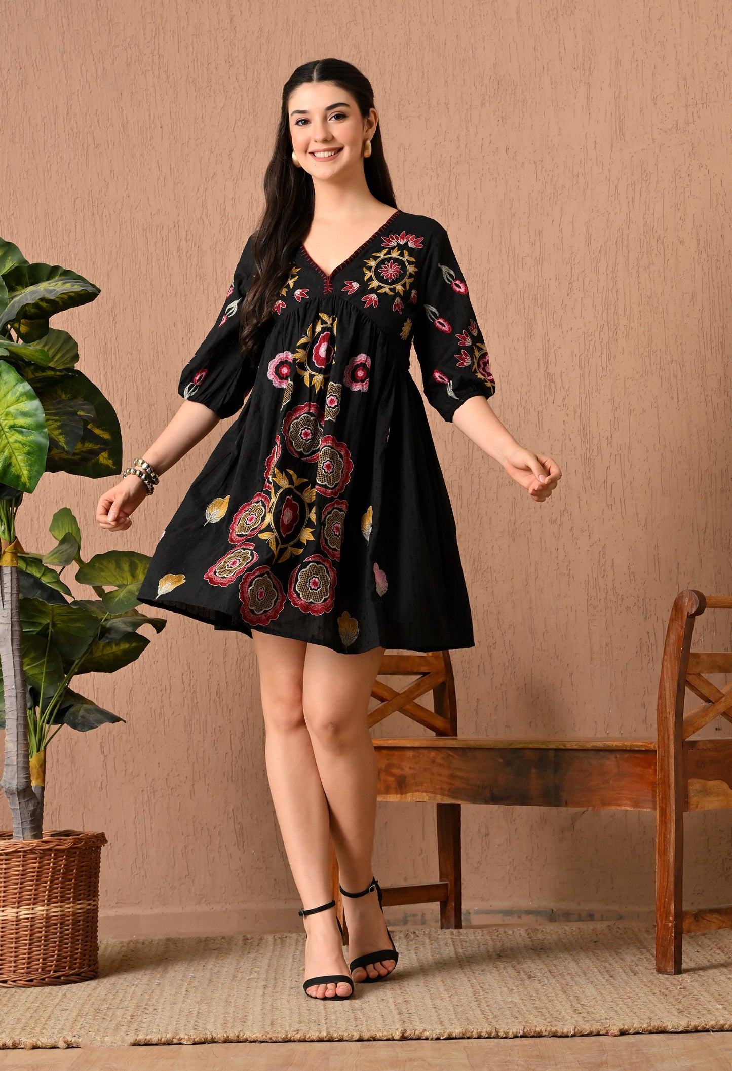Stylish Black Midi Frock Delight