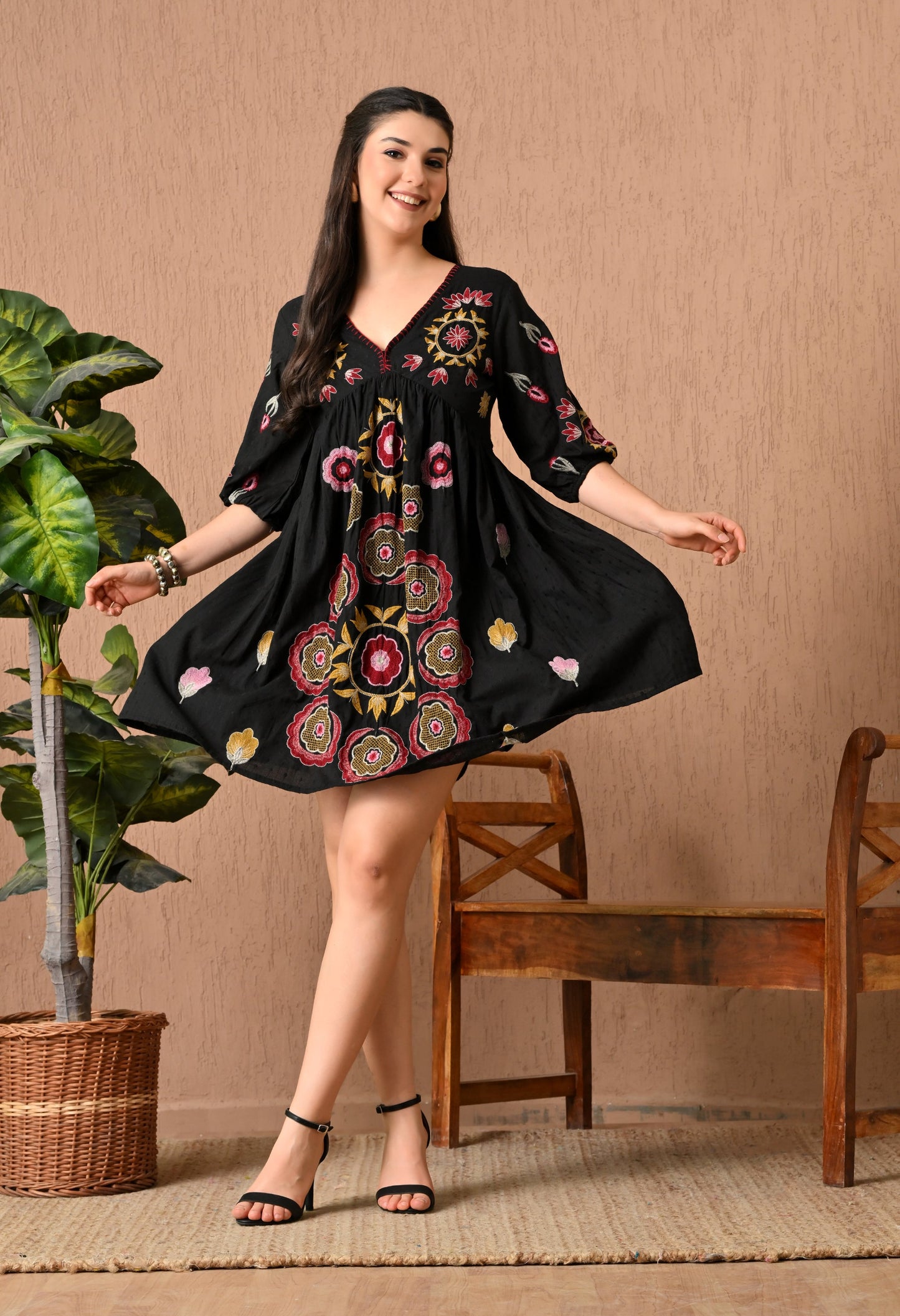 Stylish Black Midi Frock Delight