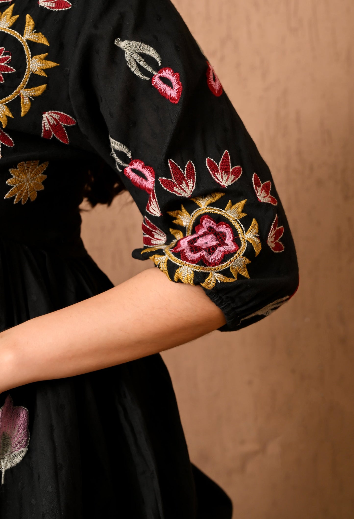 Stylish Black Midi Frock Delight