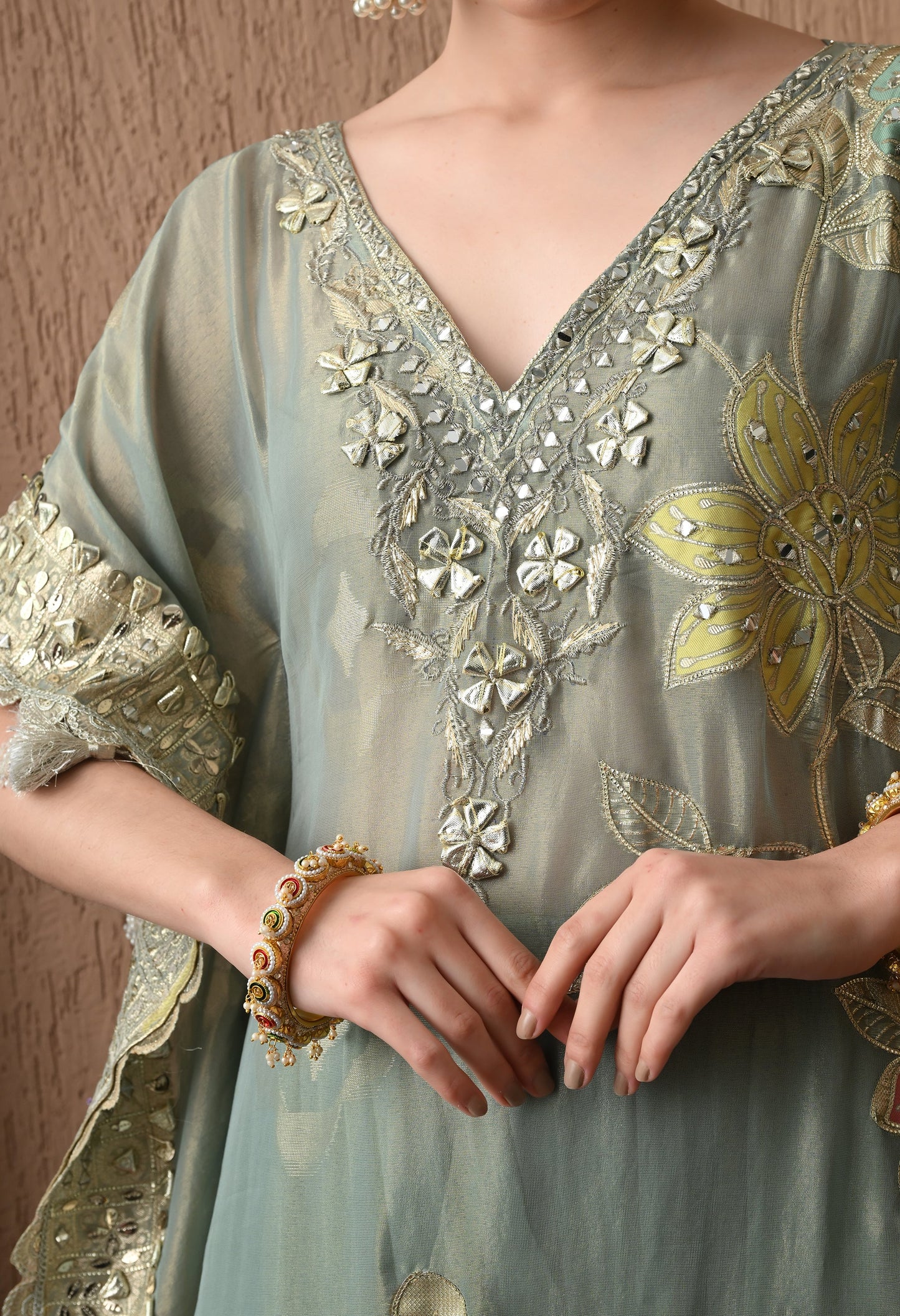 Dazzling Gotta Mirror Ensemble