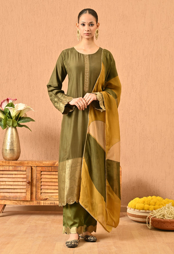 Graceful Mehndi Green Suit