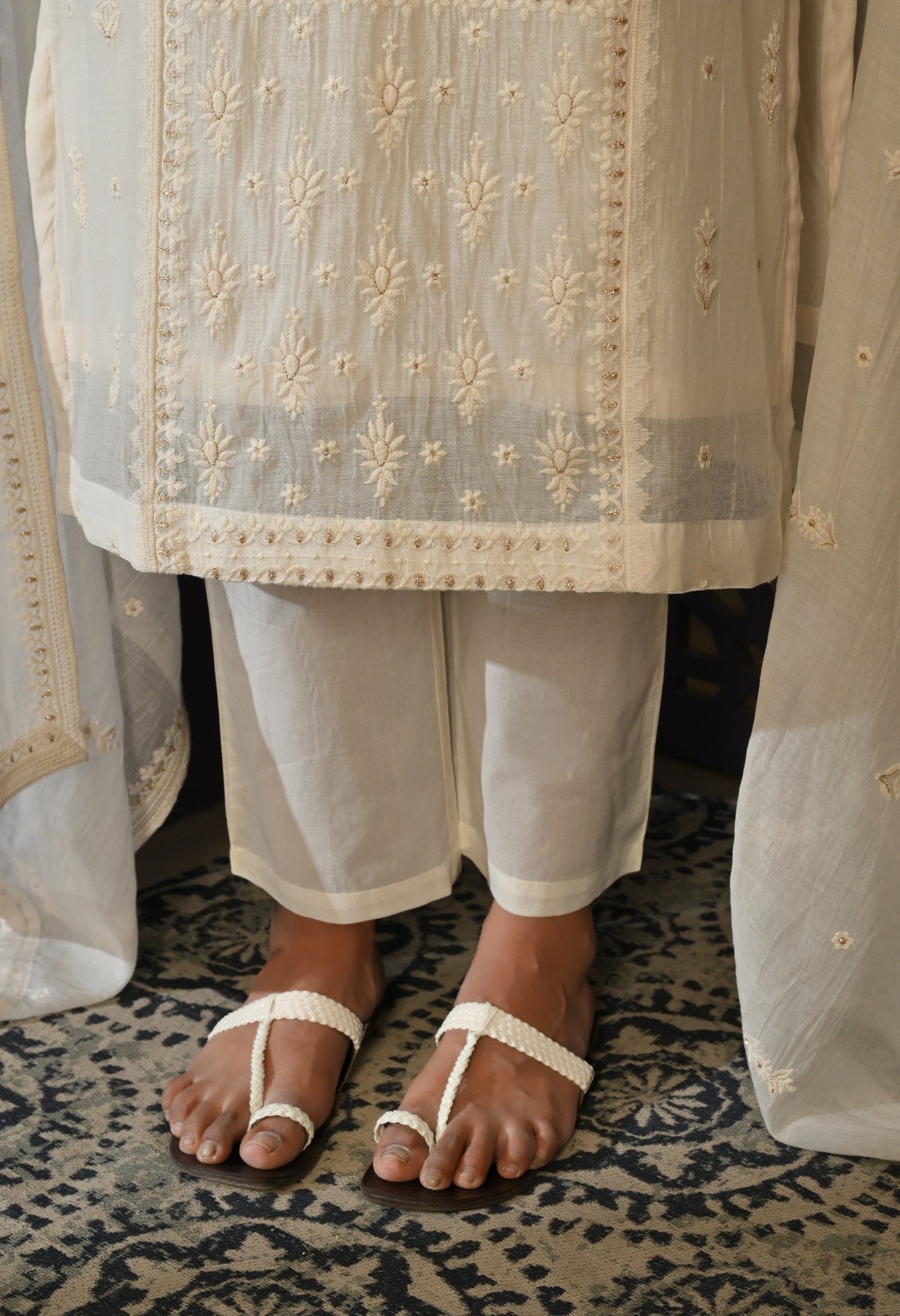 Elegant Off White Thread Delight