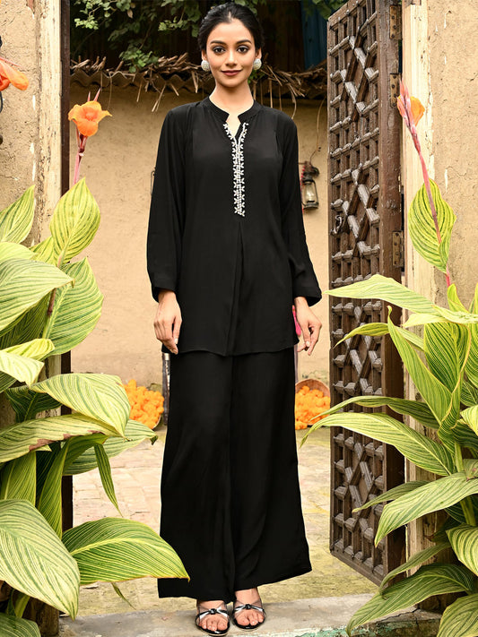 Stylish Black Cord Set