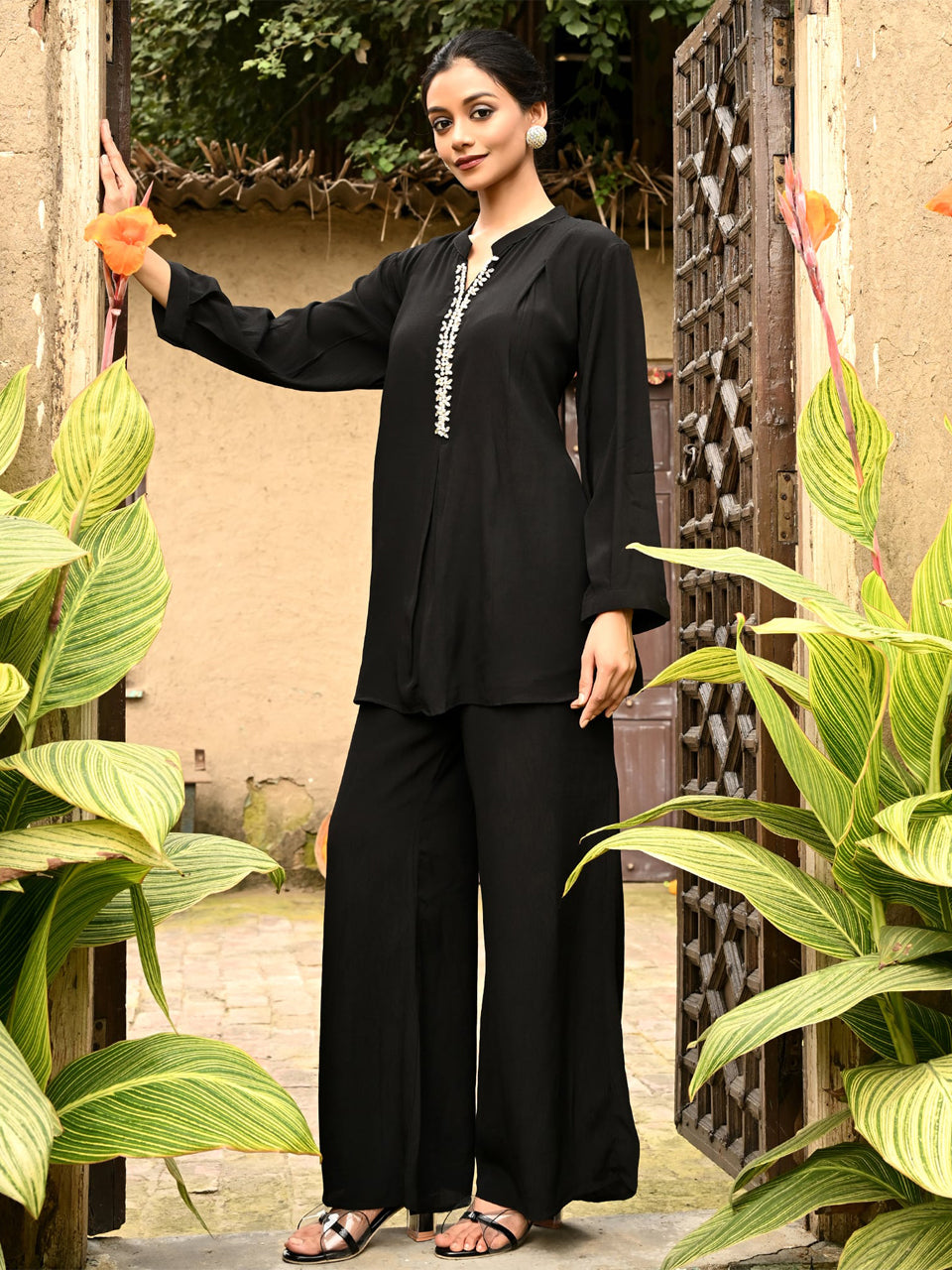 Stylish Black Cord Set