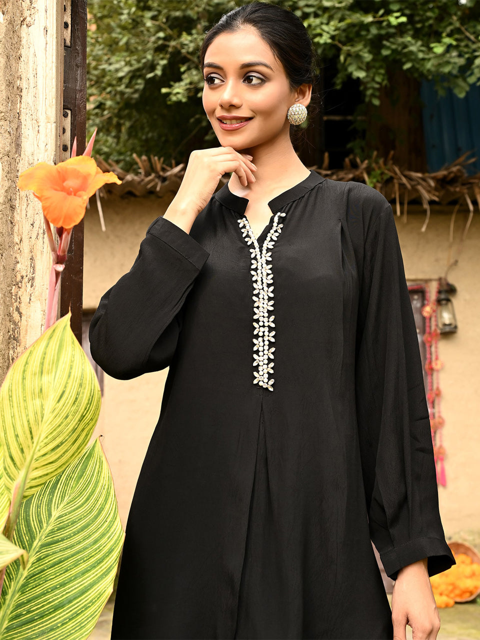Stylish Black Cord Set